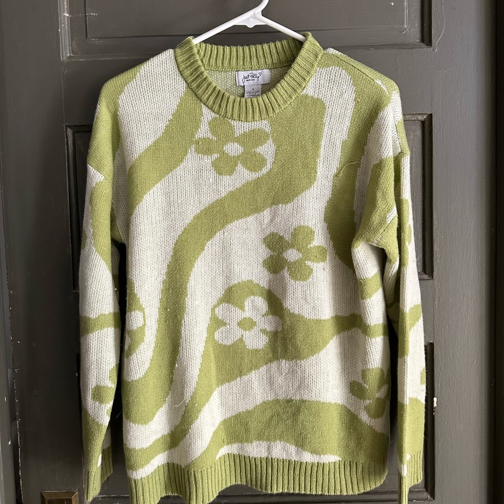 Hippie Patterned Green Sweater